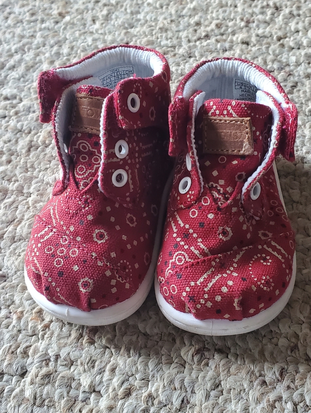 Toddler TOMS size 4t